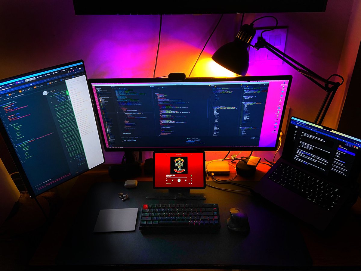 keychronindia's tweet photo. One of the best additions to my setup. Love the K6!
~ @ilakshay14
#KeychronIndia
#KeychronK6 https://t.co/h6SHWJ1j6N