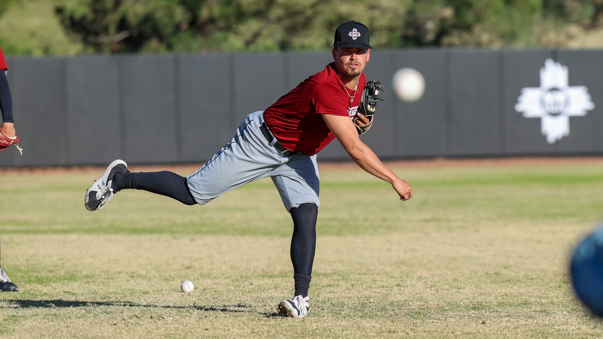 Our guy <a href="/TreyMeza/">Trey Meza</a> comes in at No. 26 on D1Baseball's list of the top JUCO Transfers 👀

#AggieUp