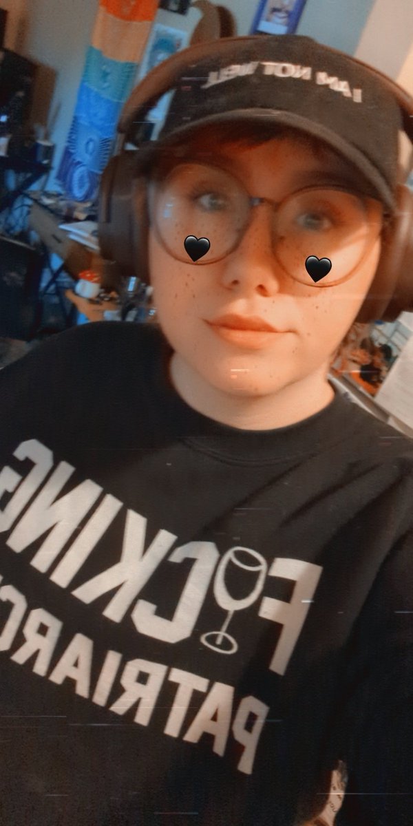 jadeeamazing_'s tweet photo. The @WineandCrimePod gear is too comfy ✨🥰 https://t.co/xeG0VIUHKs