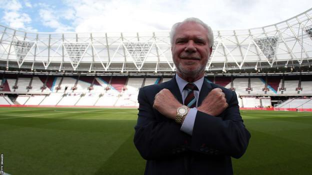 _Josh_Martin_'s tweet photo. We can all agree that things haven’t gone how we want when it comes to West Ham, but more importantly we wouldn’t have a club if this man did step in, so to that I say Thank You David Gold #RIPDAVIDGOLD https://t.co/kMz0aCMWKE