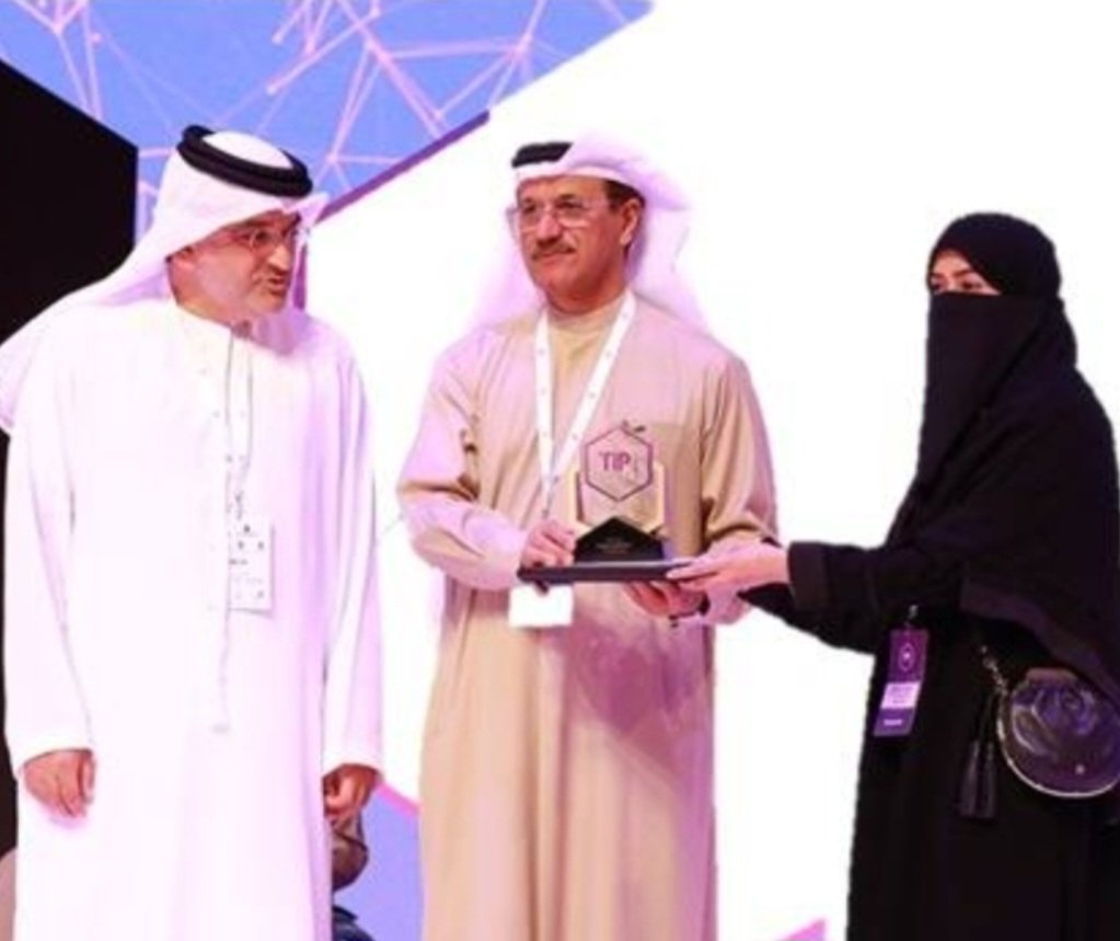 First1Saudi's tweet photo. د.مضاوي حمد العتيبي🇸🇦
تبتكر"Positioning pants"
بنطلون منخفض التكلفة يُصحح الأوضاع الخاطئة للأطفال المعاقين دون الحاجة للعمليات التصحيحية وتقويم الجزء السفلي للجسم عبر الخواص الفيزيائية لضغط الهواء
ويمكن للأطفال المصابين بأمراض عصبية عضلية ارتداؤه أيا كانت أوزانهم وأعمارهم
المدينة https://t.co/xwkU42YJtw