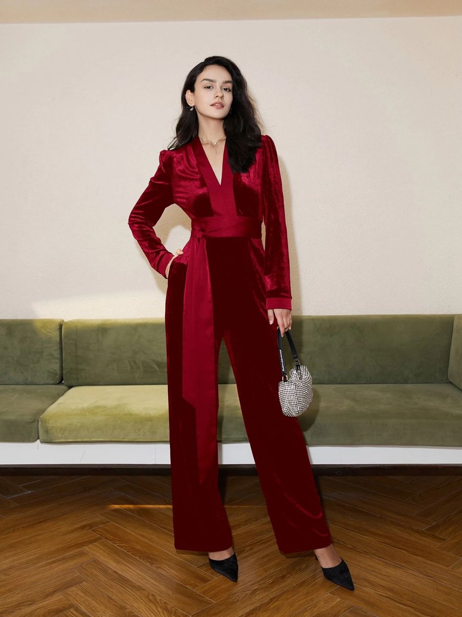 raymond_xin's tweet photo. Deep V Neck Tie Front Velvet Jumpsuit ✨
.
.
.
#shein #sheinfashion #sheinus #sheinforall #beautyforall #lady #ladiesfashion #beauty #ootd #outfit #outfitoftheday #niceclothes #clothes #womenfashion #fashion #womenstyle #fashionforall #clothing #jumpsuit #velvet #burgundy #black https://t.co/wKVoc2hFqv