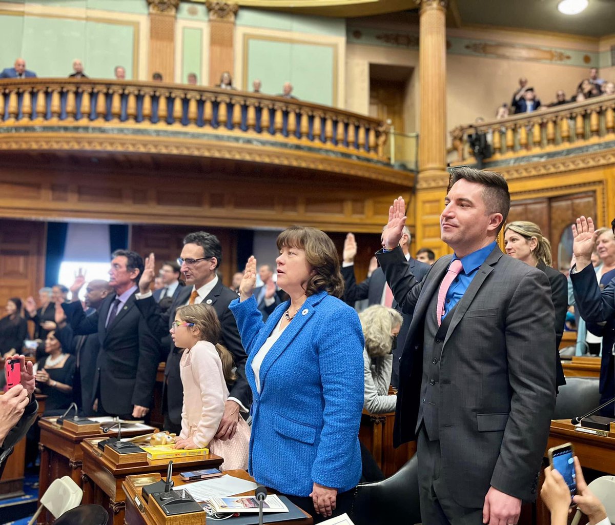 RepTricia's tweet photo. As I take this solemn oath to serve the people of the 2nd Berkshire district and uphold the constitutions of the Commonwealth and the United States, I hold up my constituents and pledge I will never take this honor for granted. https://t.co/h0PKv4loPo