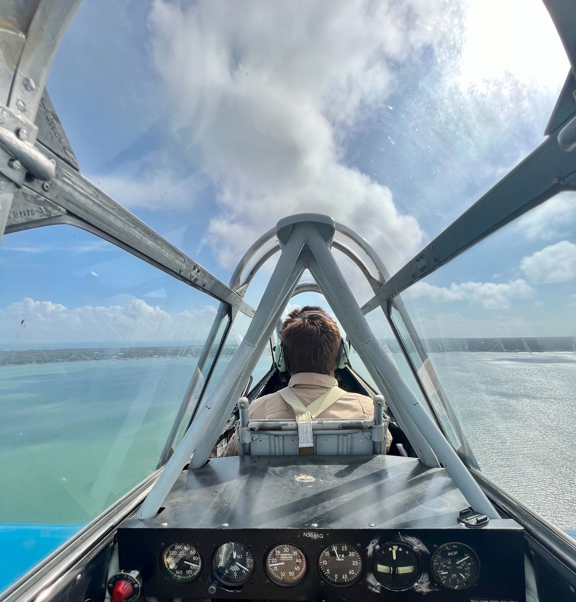 CAF1957's tweet photo. Sure, the office is a little cramped, but you can't beat the view. ๐
#WorkviewWednesday
Have you ever been inside a T-6 before?
๐ธ Tennyson Moreno https://t.co/X15REeydin