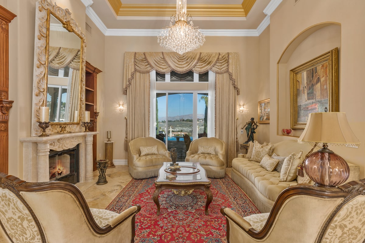 FirstTeamRE's tweet photo. ✨🏡Today’s #talkofthetown is this custom-built single-story estate w/ 270-degree view on 2.38 acre cul-de-sac lot in the elite Overlook/Alessandro Heights area

7268 Miracle Mile, #Riverside listed for $2,599,000

👉 https://t.co/k0tIGtdDdI

Listed by Trudy Angeloni 951-751-3422 https://t.co/fFTGbr61qE