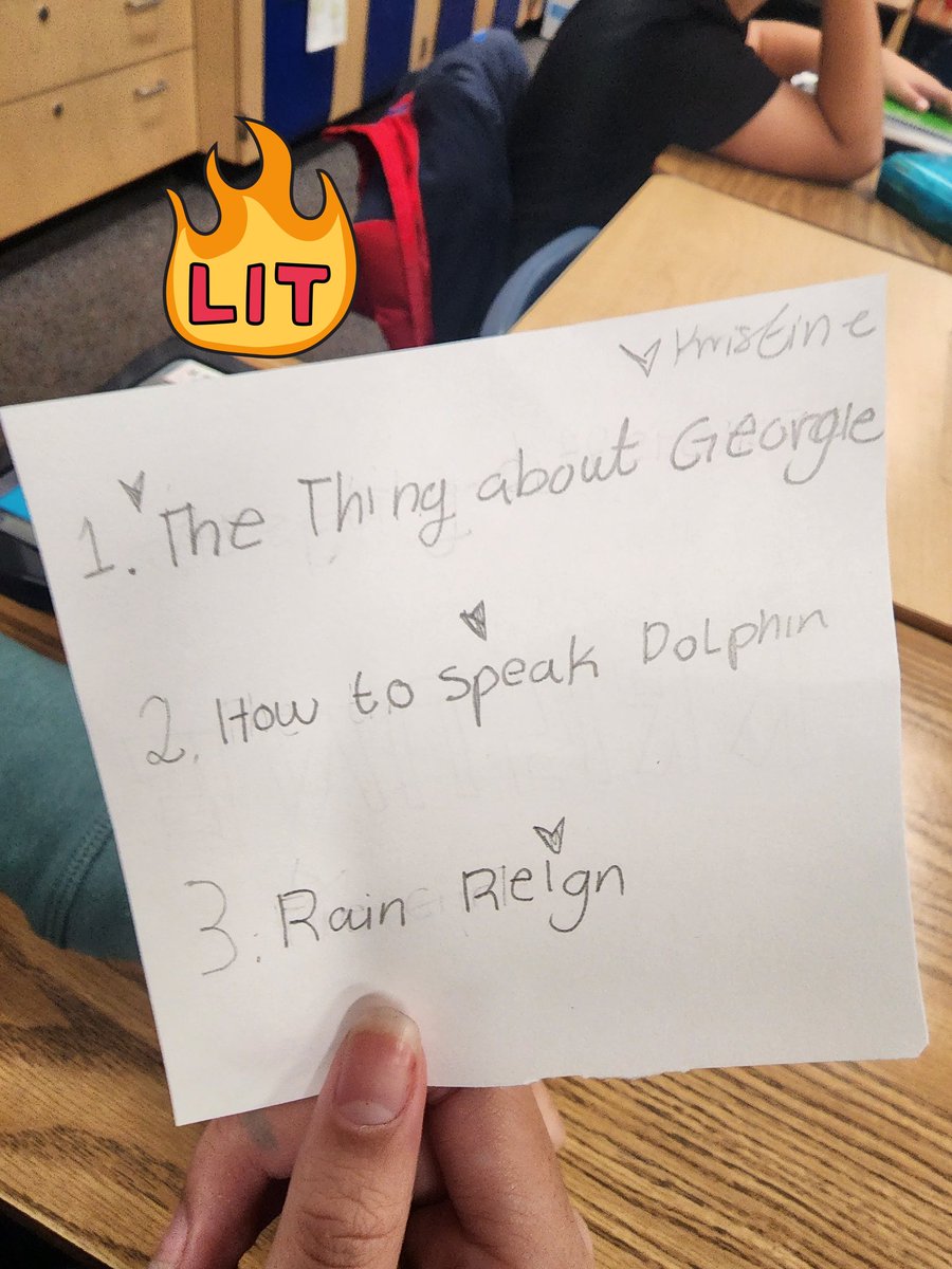 PumasRHES's tweet image. #PUMAS #Inclusivepractices &amp;amp; #representation in action! 5th Graders practicing #studentvoice as they choose #books of their interest to learn more about students with disabilities 🥰🤩  #PumaPride