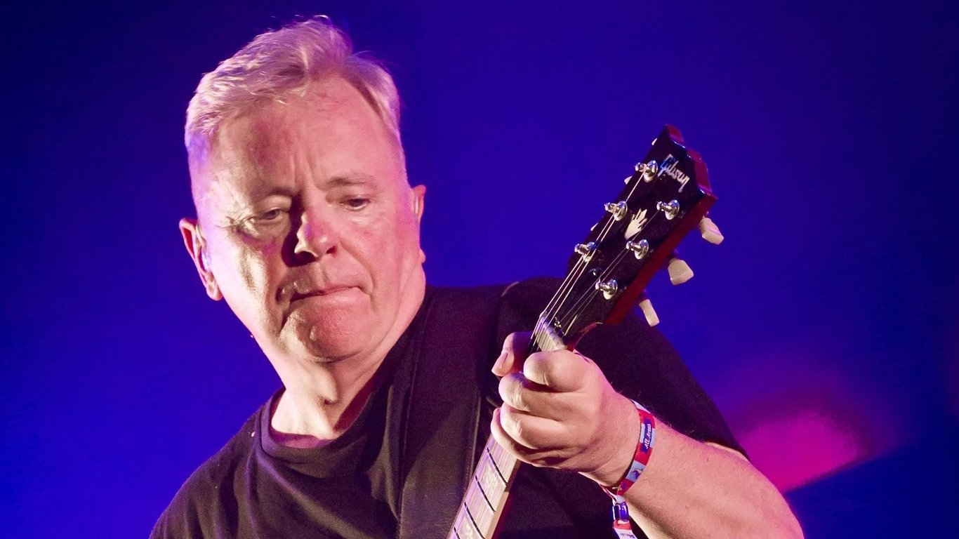 Happy birthday Bernard Sumner - New Order - Joy Division 