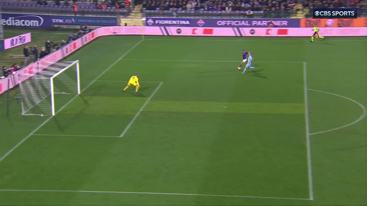 Arthur Cabral with a ridiculous finish. 😳

Fiorentina fans enjoyed that one. 🔥”