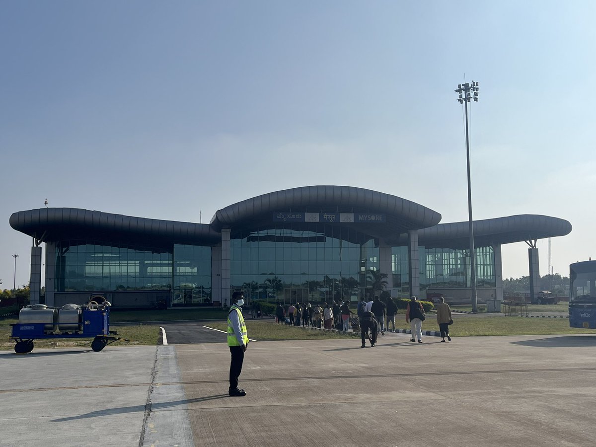 Chans2k2's tweet photo. And the journey begins…First trip of the year #2023NewYear with a #SWASA mask ON).
Off to #Mysore, a city of Palaces, for a @serbonline PAC meeting. Though Travel is no no fun like earlier…Work ON as soon as you check-in your room with some time for coffee… https://t.co/tWuz6hYBO8