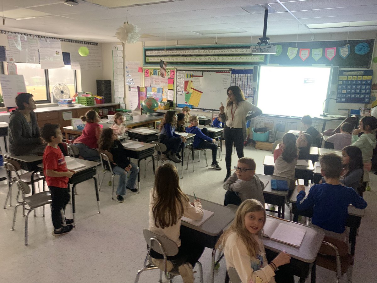 Detectives at work…Third grade launching their mystery reading unit by solving a mystery of their own! What are the clues? Who are the suspects? Do YOU have an alibi?!? Mr. Johnson got grilled but he was cleared 🕵️‍♀️🕵️‍♀️🕵️‍♂️