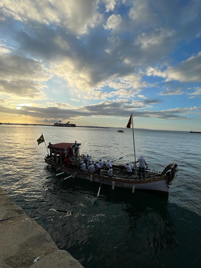 codebabahia's tweet image. #CODEBA recebeu, em 31/12/2022, no #PortoDeSalvador, procissão em homenagem ao Nosso Senhor #BomJesusDosNavegantes. A figura do Bom Jesus chegou no cais do terminal portuário, onde se encontrou com imagens de #SãoNicodemus e da #NossaSenhoraDaConceiçãoDaPraia. #docasbahia