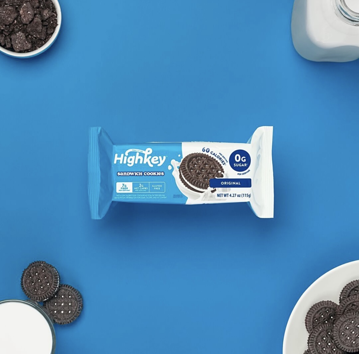 The folks at <a href="/highkeysnacks/">HighKey</a> launched a sugar free sandwich cookie. 

"Dunk Without The Junk" is a 🔥 tagline. 

highkey.com/products/origi…