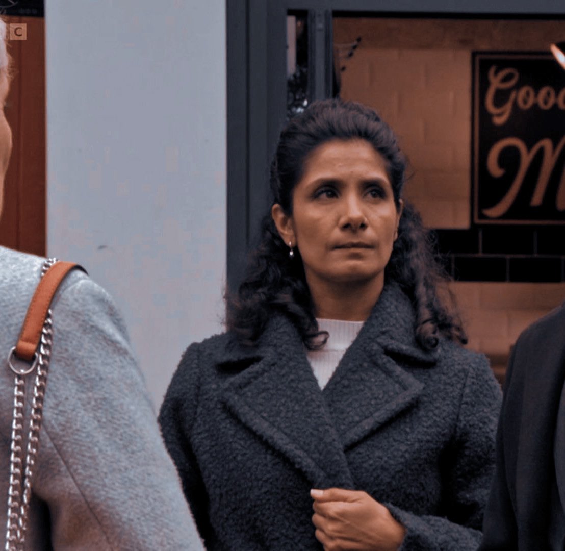bestofsukeve's tweet photo. suki in tonight’s ep <33 

#Eastenders #SukiPanesar https://t.co/UuF96W3LaD
