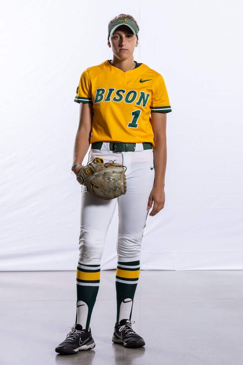 NDSUsoftball's tweet photo. Game faces: on 😤
Softball: 🔜 https://t.co/PqlklT9Ezv