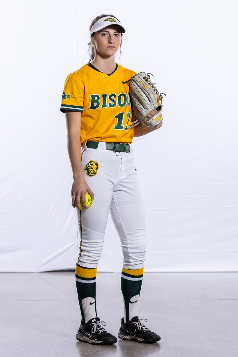 NDSUsoftball's tweet photo. Game faces: on 😤
Softball: 🔜 https://t.co/PqlklT9Ezv