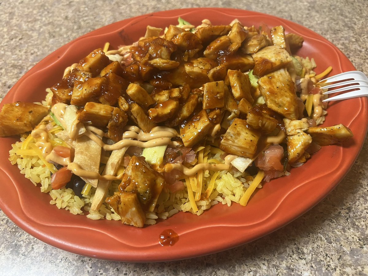 JBruno81's tweet photo. Been awhile since I ate a SouthWest Chicken on a plate w/ BBQ, Rice &amp; Tortilla Strips No Lettuce #MoreThanWraps #MrWraps #Hoboken
@MrWrapsHoboken https://t.co/Cs0IBfbWiu