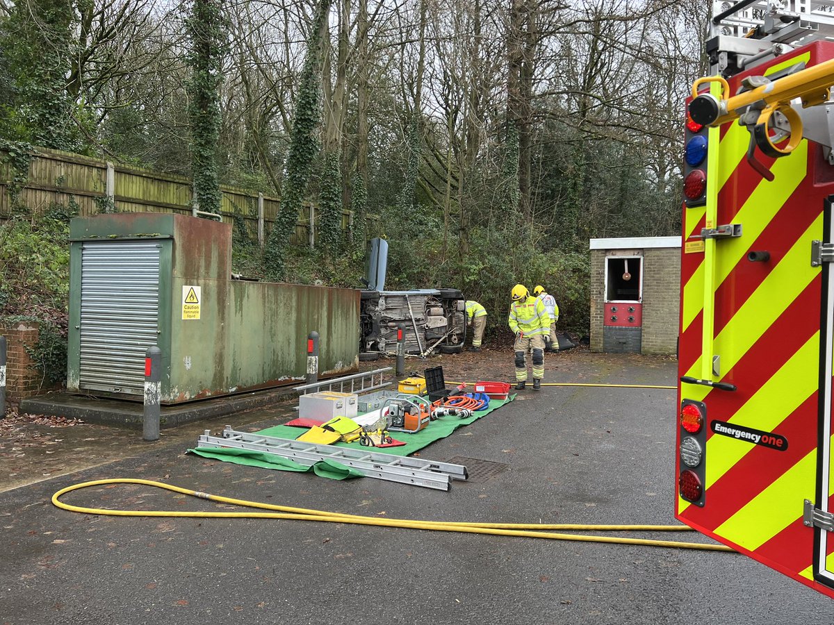 🚒 RTC training for Glossop Blue Watch this morning, Development Firefighter Mears continues to develop his skills,this was also an opportunity for some Incident Command practice for a potential safe to command Firefighter <a href="/DerbyshireFRS/">Derbyshire Fire & Rescue Service</a> <a href="/IanSnodgrass21/">Ian Snodgrass</a> <a href="/GlossopFireStn/">GlossopFireStn</a>