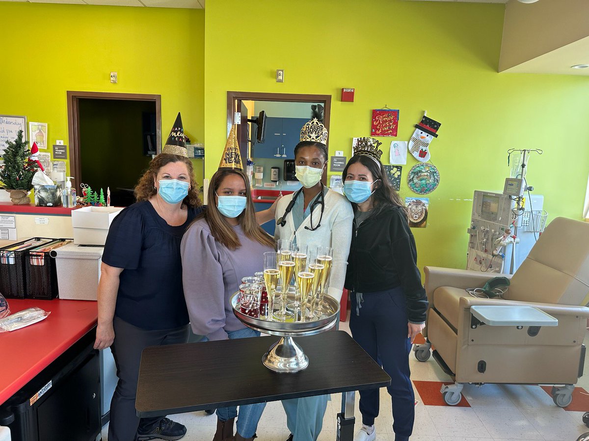UCLAPedsNeph's tweet photo. We hope the first week of 2023 is treating you well! 

To new horizons in 2023! 

From UCLA Pediatric Nephrology! 
 @dgsomucla @UCLAMCH @UCLAHealth https://t.co/pRRGlVDAc7