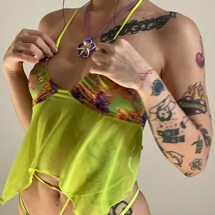 ccaustimo's tweet image. cuál (abajo otro