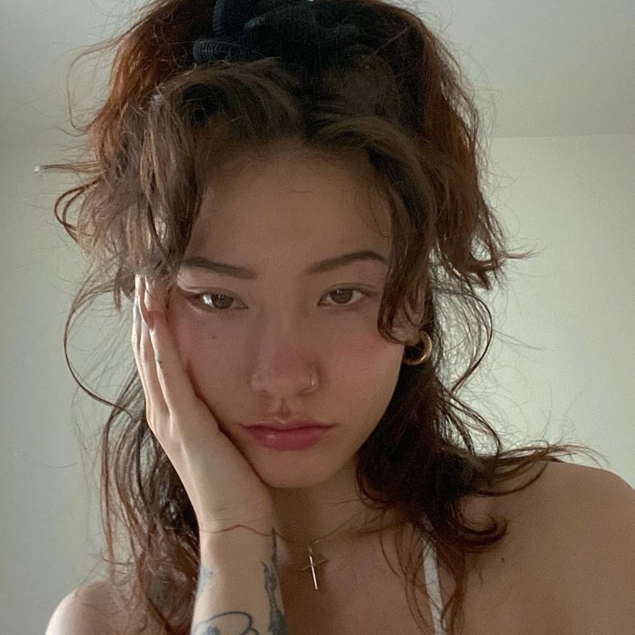 ccaustimo's tweet image. cuál (abajo otro