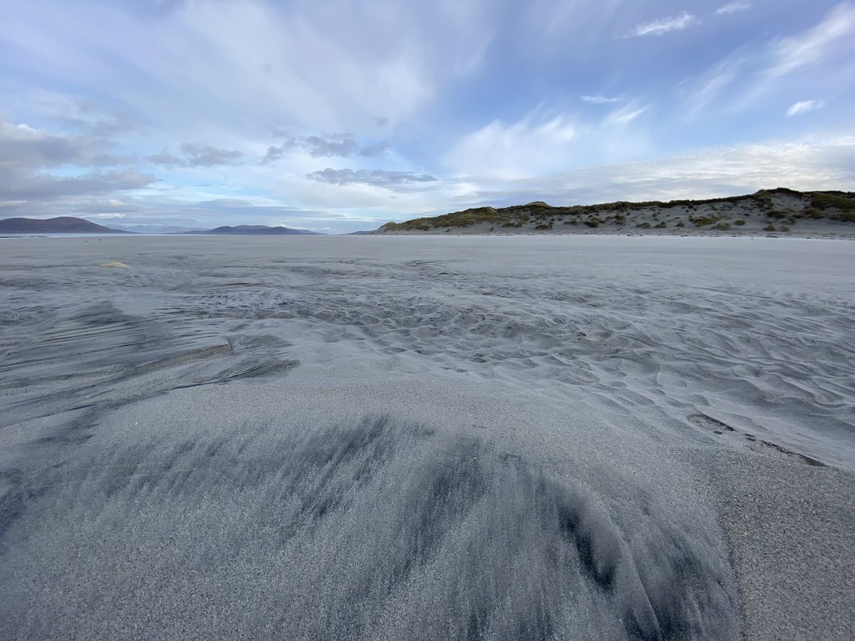 Sam_be_awesome's tweet photo. Berneray https://t.co/8omsdiF4Sq