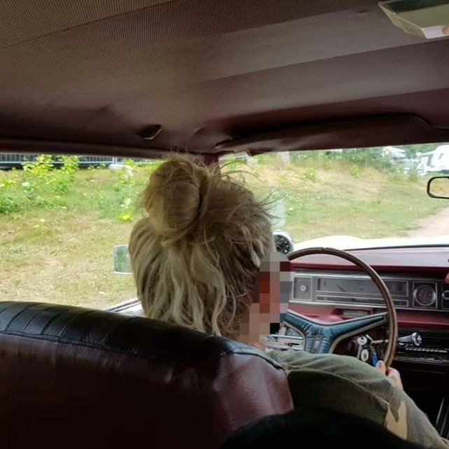 Softchilii's tweet photo. God, how I miss summer! The heat, the sun, late summer evenings. The smell of a good V8😍😊🤗
#misssummer #summerheat #latesummerevening #thesmell #of #v8 #classiccars #v8power #cargirl #americancar #onlyfansbabe #onlyfansgirl #onlyfans #lovetodrive #drivefast #burnout #dragrace https://t.co/fTj4UfMVl5
