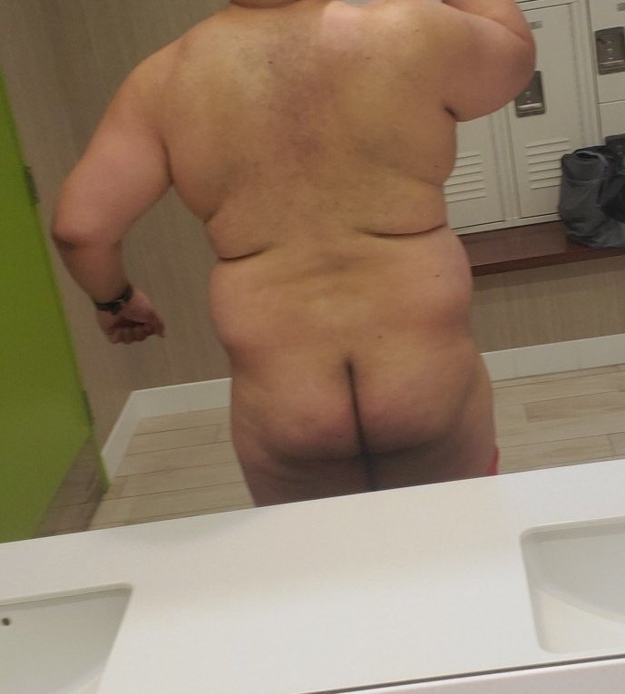 GrowingABull's tweet photo. Once these love handles are in order its over

#bear #musclebear #gaybear
#gaylifter #growth https://t.co/cRIG1PMbDy