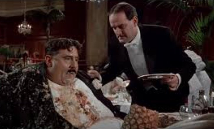 "¿Está seguro el señor de no querer comerse el último trocito de fruta escarchada del roscón? Vamos, haga un esfuerzo."