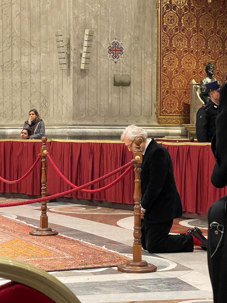 Vittorio Sgarbi tweet media