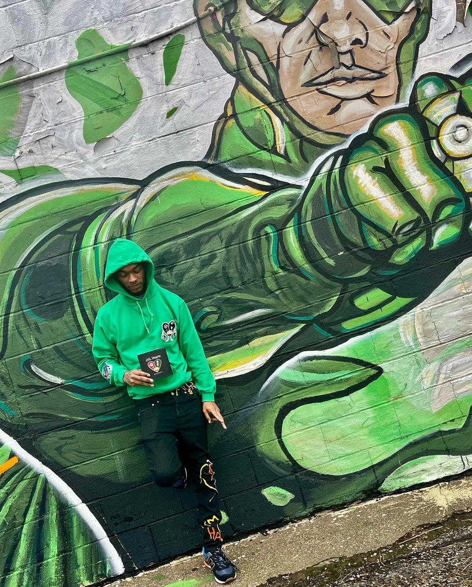 Hassan2Much_'s tweet image. Starting off the year feeling blessed 🙌🏾 I was given a chance to Create My Own Fragrance Brand. This is my first fragrance ..” IT DROPS 1-8-23 “ I will Be updating My feed everyday until the drop , Stay tuned for the insiders , discounts etc. 
#2ML 💔🔒🫡

myscent.scentcraft.com/influencer_154…