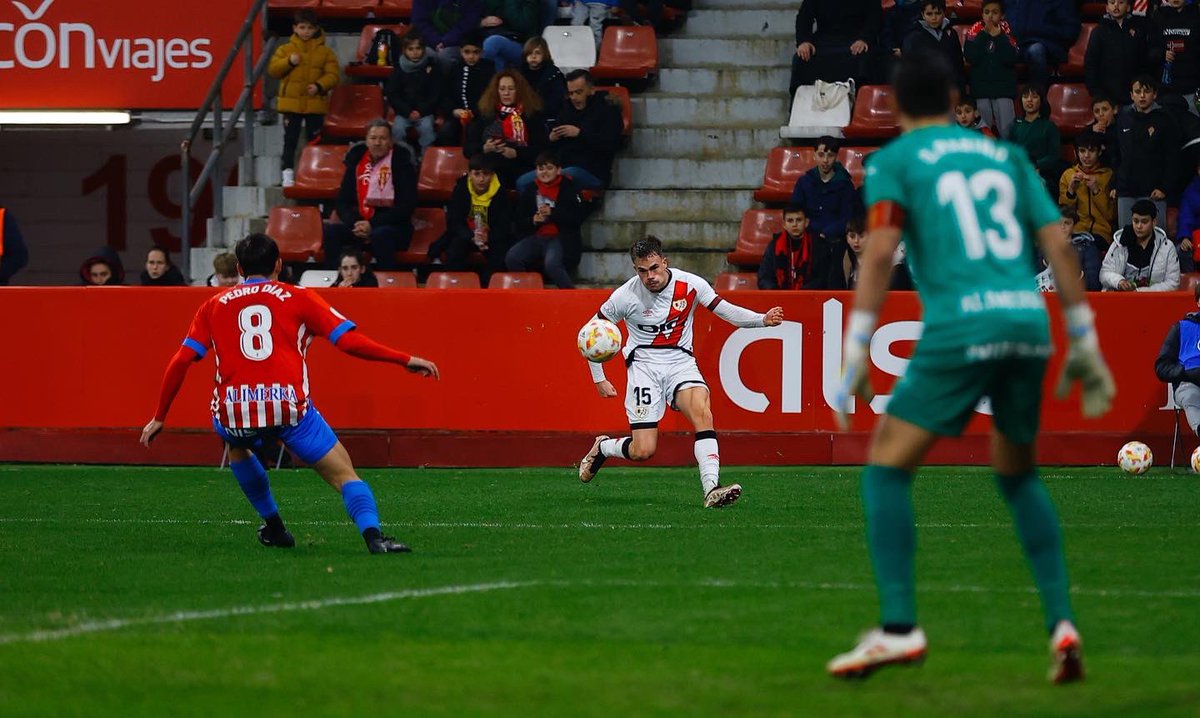 pepchavarria's tweet photo. Decepcionados al no poder pasar de ronda en la Copa del Rey. Toca centrarse en la Liga y aprender de los errores. ¡Gracias a la afición por estar siempre con nosotros, @rayovallecano! https://t.co/iKhHvXuKkb