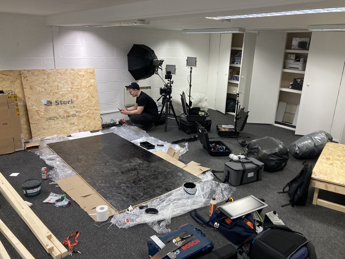 Today was a huge day.

The business a friend and I started from nothing, has moved into its first unit and I couldn’t be more proud of us so far 

All the hard work is beginning to come to fruition and it feels incredible to start the year in our new space

<a href="/Source2Store/">Source 2 Store</a>