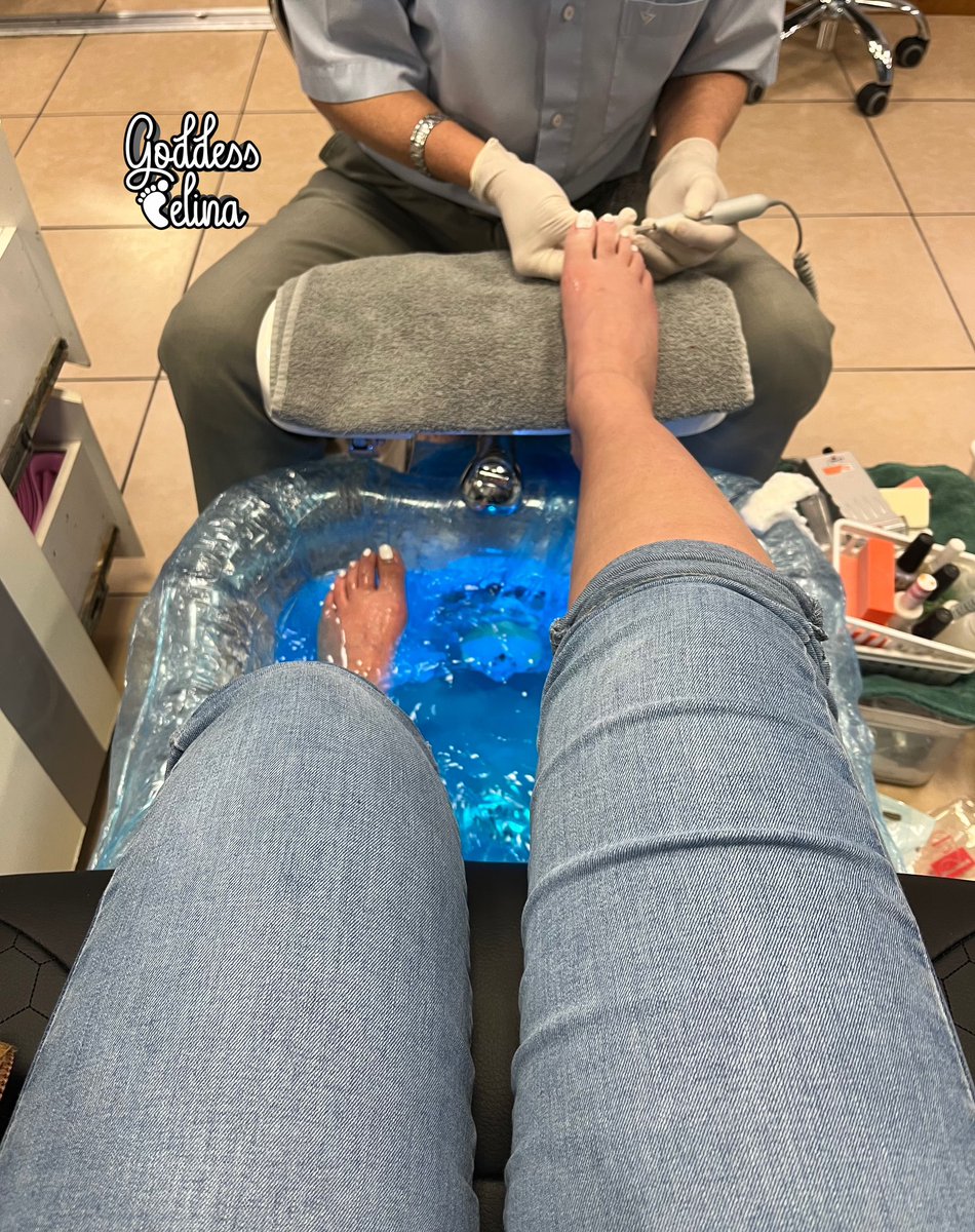 I’m surprised there’s not more male nail techs, every time I have one I know I’m going to be taken care of 💆🏻‍♀️