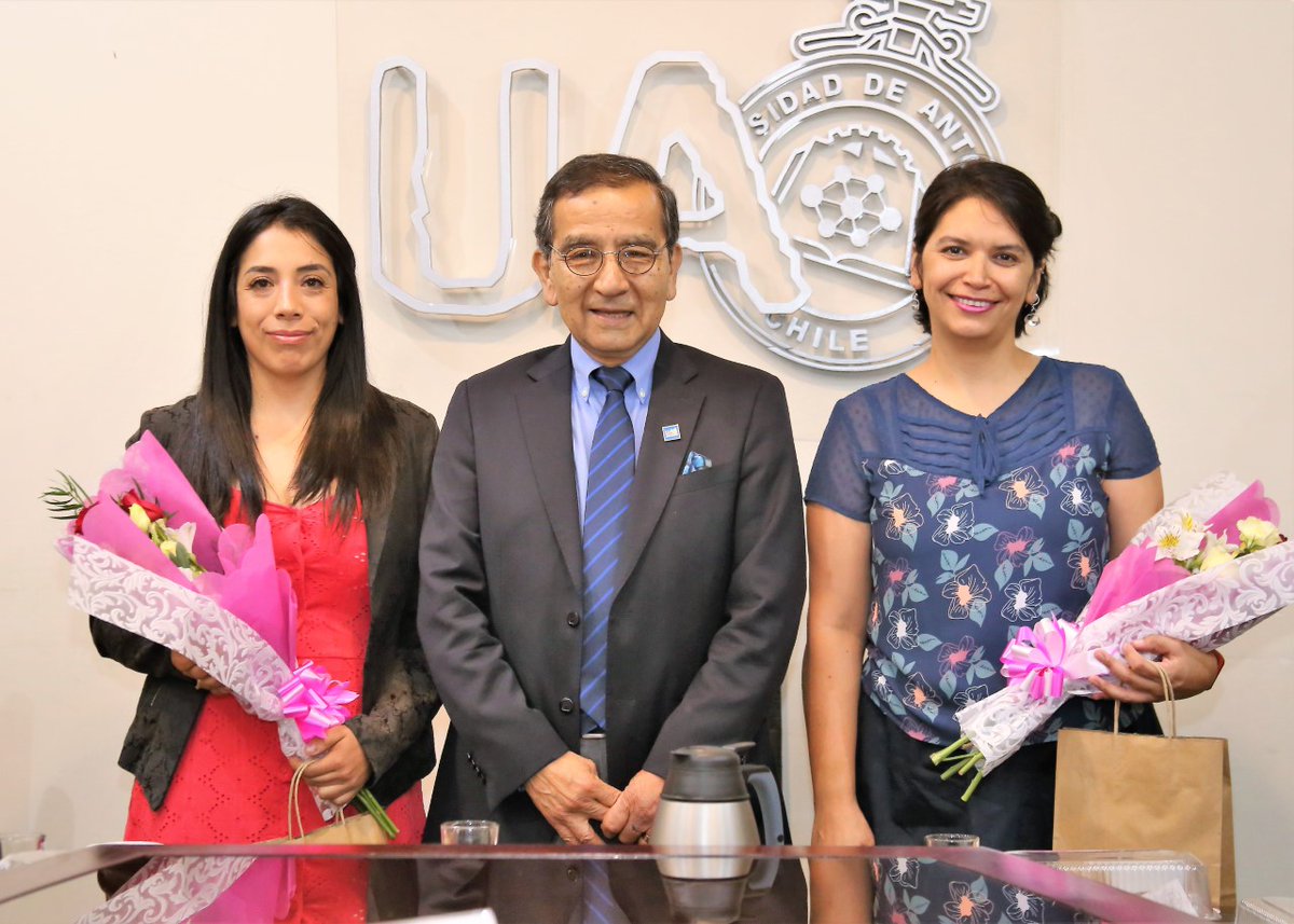 udeantofagasta's tweet photo. 🔴Universidad de #Antofagasta entregó reconocimiento a Cristina Dorador y Nadac Reales como “Mujeres Poderosas” de Chile. Ambas profesionales  fueron destacadas por la revista @ForbesChile por ser un ejemplo para las nuevas generaciones. https://t.co/iSJb5uPKkq https://t.co/ljdFrGKQnZ