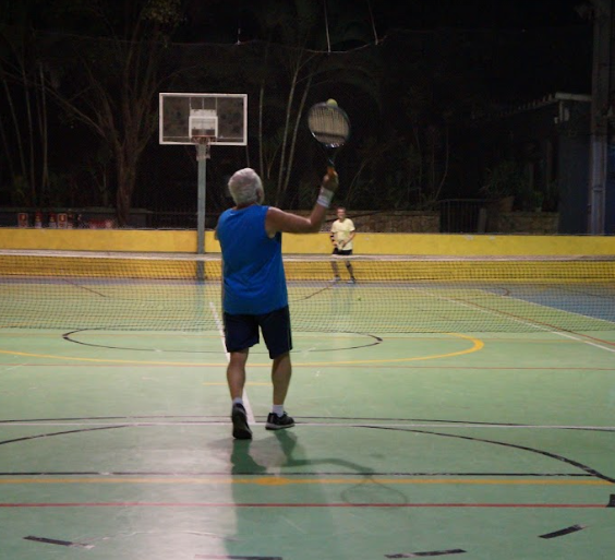 ericabulosa's tweet image. Ceis aí chocado com a Lu Alckimin com 72 anos mas não vi ninguém falando sobre esse grandioso aí completando 69 hoje na melhor forma e batendo uma bolinha no tênis como poucos em sua idade o fazem 

#papai