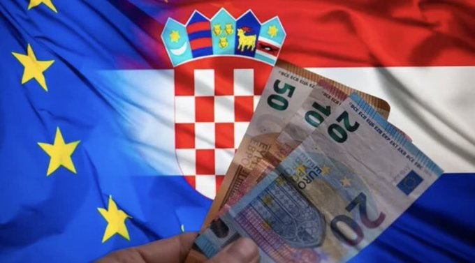 Przemys20985762's tweet photo. Chorwaccy konsumenci są oburzeni rosnącymi cenami, które nastąpiły po wprowadzeniu euro jako nowej waluty Chorwacji 1 stycznia.
Minister gospodarki, Davor Filipović, wzywa do pilnego spotkania z grupami detalicznymi w celu omówienia tej kwestii. https://t.co/H0BwiS0gmF