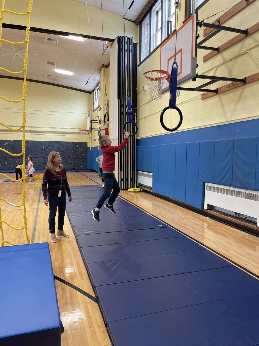 QRS_Smith's tweet photo. The new unit in P.E. Is a hit with our 3rd graders! Wow, they are amazing climbers! #qrspride https://t.co/UXMrGhvvka
