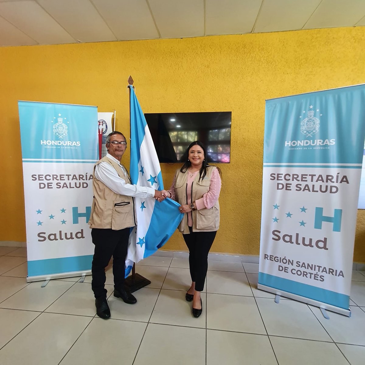 RSD_CORTES's tweet photo. Hoy toma de posesión de la nueva jefa de la @RSD_CORTES Dra Angie Lorena Pérez Varela.
Agradecemos la gestión del Dr Julio Rodriguez que estuvo al frente de esta institución y le deseamos lo mejor a la Dra Pérez en este nuevo reto que inicia hoy.
“Trabajando con Transparencia” https://t.co/W3vHloIMKm