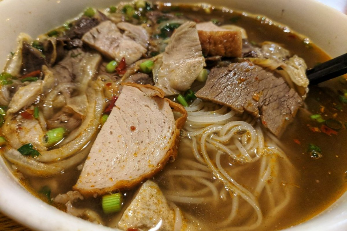 Pho33Utah's tweet photo. Give your kitchen a break -- let us do the cooking! Stop by or call us at (801) 889-4090 to place a takeout order for all your favorite #VietnameseCuisine. https://t.co/yUWY5C53iZ