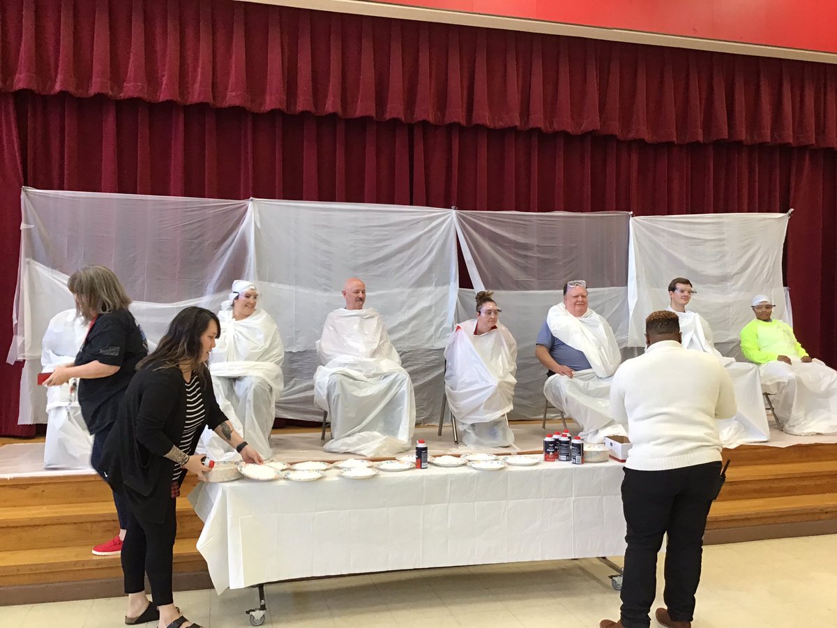 DVISD_DVMS's tweet photo. Starting the 2023 New Year with the annual #DVMSstrong 6th grade Pie Throwing Fundraiser. Kudos to our fearless #DVMSheros. Teaching good sportsmanship! https://t.co/vqyFSWMKrZ