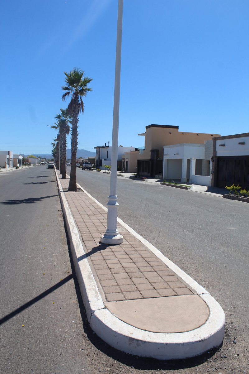 mx_block's tweet image. Nuestro #adoquin es ideal para resolver el tráfico sobre banquetas, camellones, cocheras, calles y dónde sea necesario.

carolinablock.com.mx