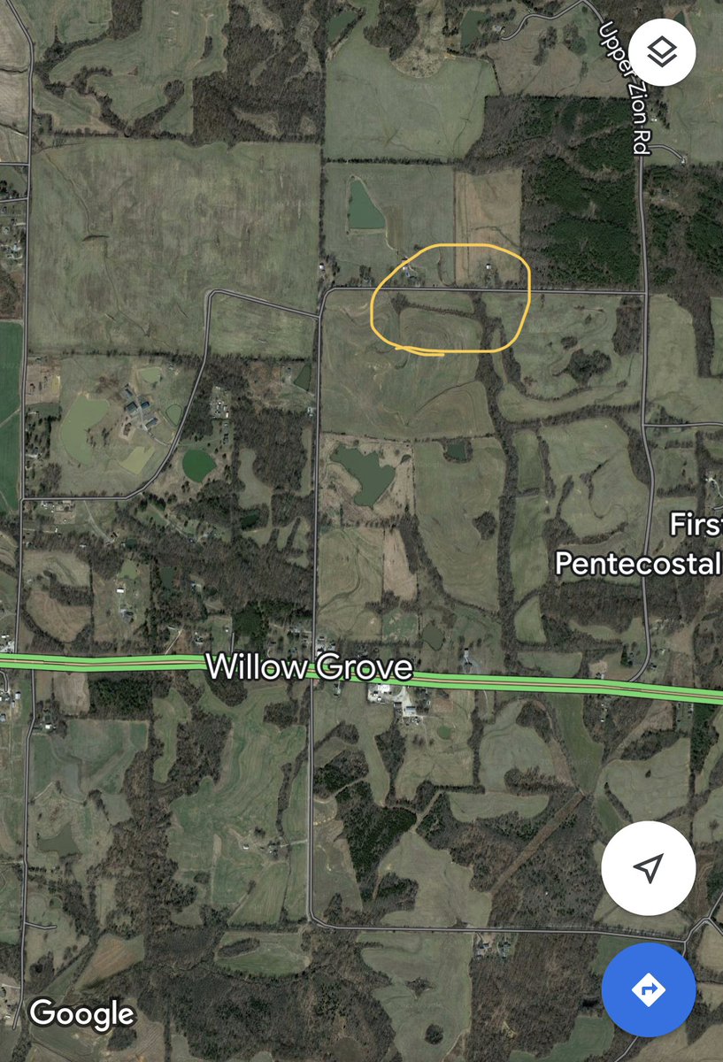 axrem4's tweet photo. (4/5) This tree fell on Bratt Thomas Rd 5 miles E of Brownsville, just north of Hwy 70. Several trees came down and many small branches were covering the roads in the Willow Grove area. I think the damage that occurred here was from thunderstorm winds. #tnwx @NWSMemphis https://t.co/1H913rtufa