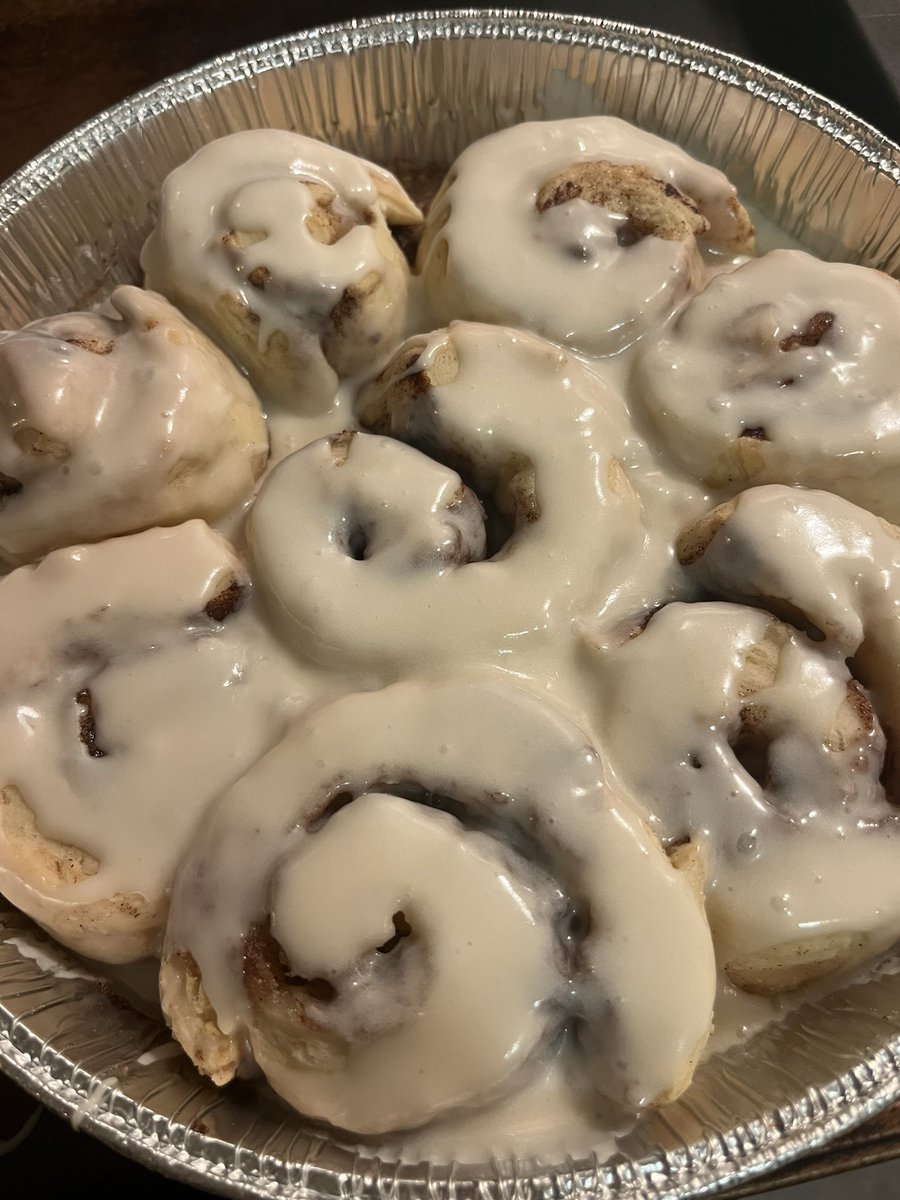 kaileyer's tweet photo. Thank you, St. James UMC, for the fruit tray/juice for Central & Bertha Barber. A combo of fruit & cinnamon rolls as we collaborated with MTSS teams & learned about stress management. Thank you @SealsMrs for guiding us with STEM! @BellevueSchools #ChampionsForChildren https://t.co/lvwTfUCcHd