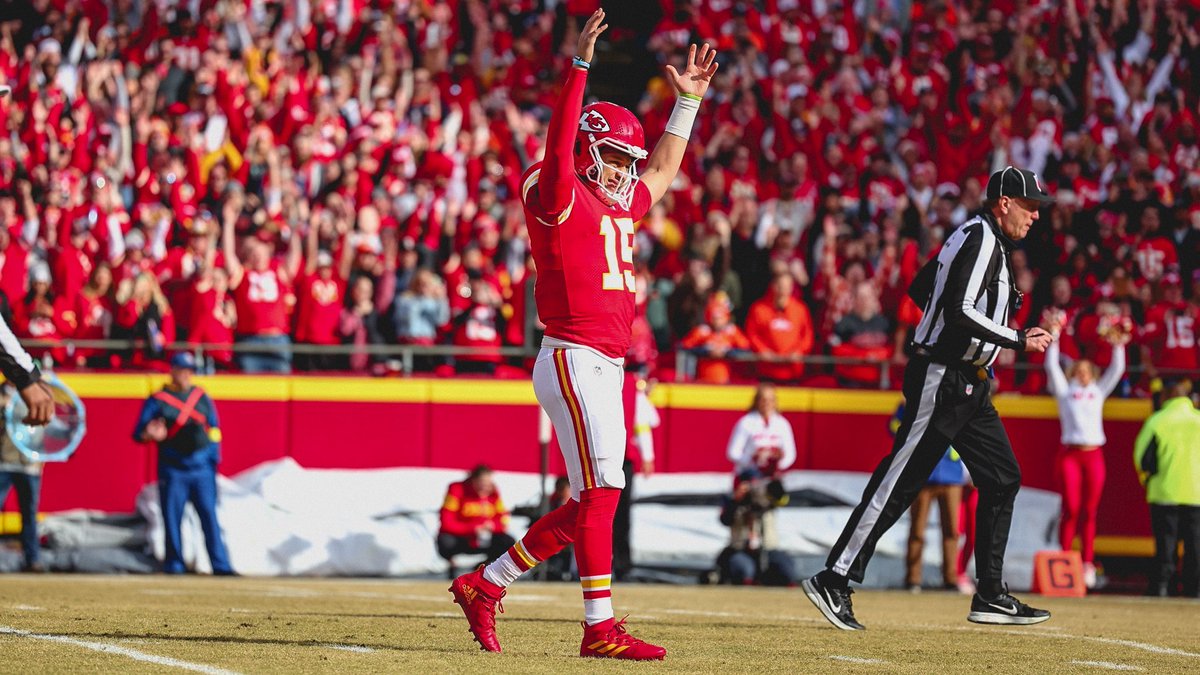 ChrisPearsonGI's tweet photo. All votes today are doubled &amp; RETWEETS count as votes #ChiefsKingdom 

#WPMOYChallenge + Mahomes
#WPMOYChallenge + Mahomes
#WPMOYChallenge + Mahomes
#WPMOYChallenge + Mahomes
#WPMOYChallenge + Mahomes
#WPMOYChallenge + Mahomes
#WPMOYChallenge + Mahomes
#WPMOYChallenge + Mahomes https://t.co/SVigHlT1NQ