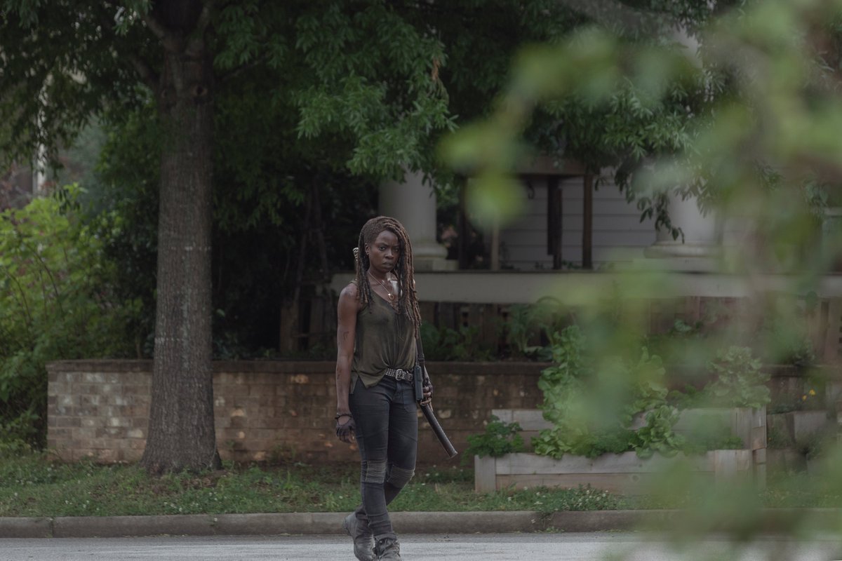WalkingDead_AMC's tweet photo. Let's test your #TWD memory! 

Does anyone remember the episode title these pictures are from? https://t.co/sMx6NitxB3