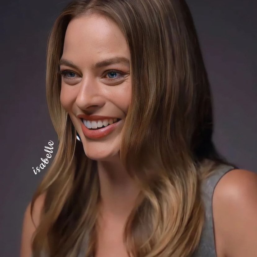 isaacrwl's tweet image. Ooh mama
We're stopping at the green light girl
Because I want to get your signal
No going at the green light girl
Because I want to be with you now