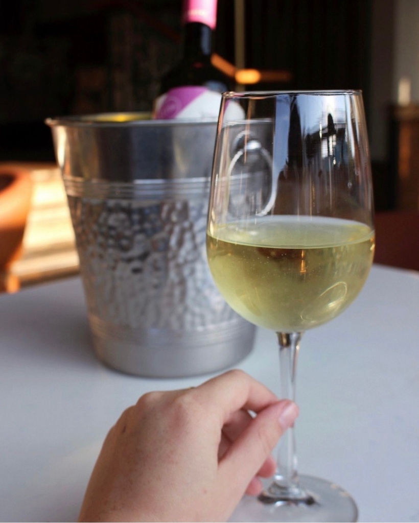 maghousepas's tweet photo. The holiday season is finally over… but maybe the stress isn’t gone just yet! We think we know just the trick on this fine Wednesday… happy Wine Wednesday everyone! 🍷 Snag select bottles for 1/2 off from open to close— we’ll see you at 3pm! https://t.co/ZUrrKymKsD
