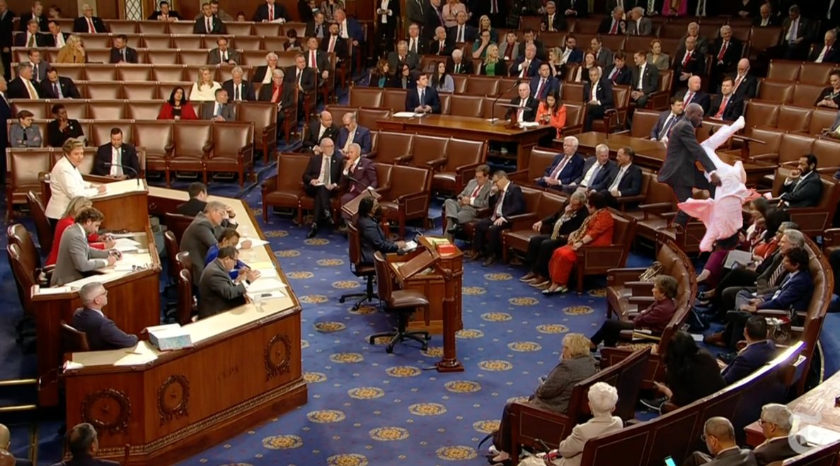 Jason Derulo has fallen down the steps at Kevin McCarthy's 5th House Speaker vote