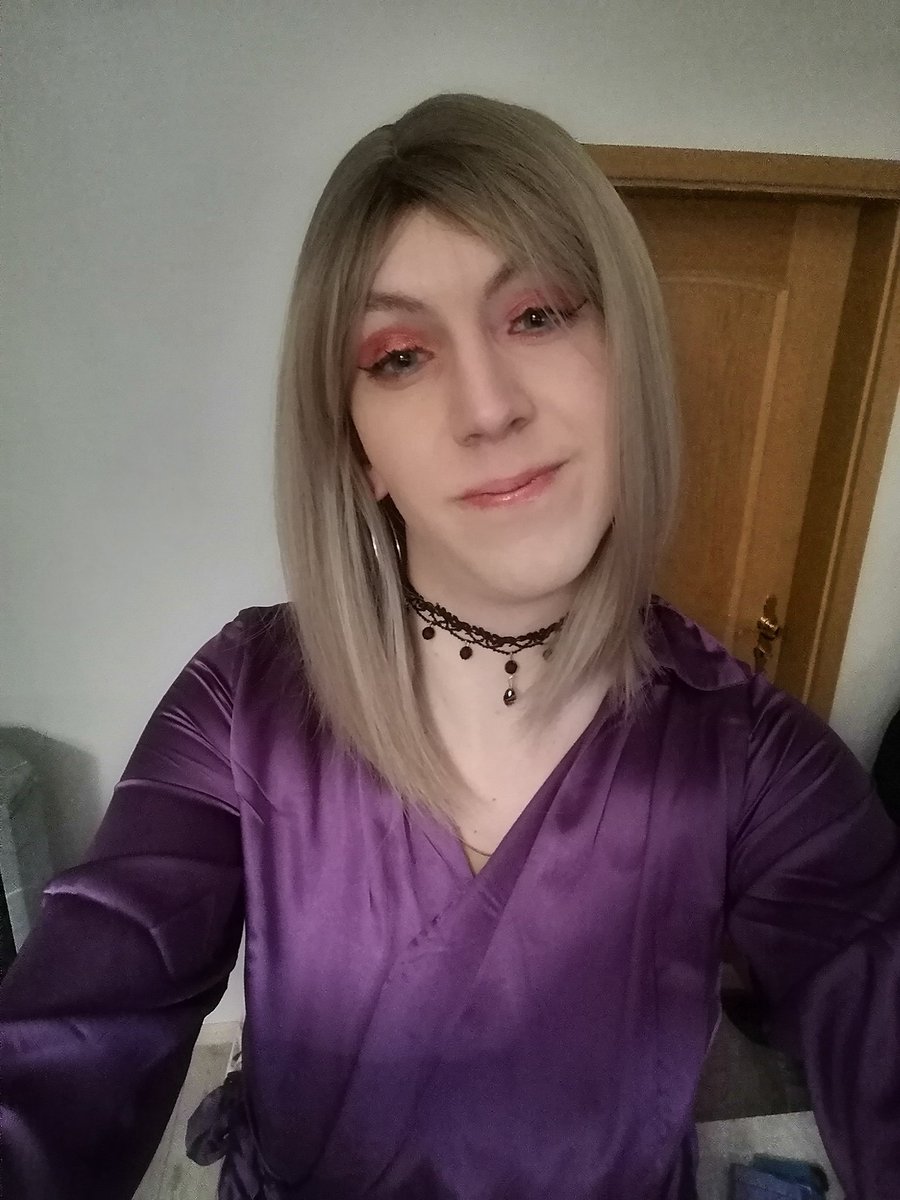 laracd98's tweet photo. @sissyslutexpo Würde dir gerne etwas sperma abgeben wie wärs Interesse? https://t.co/b2PM2XHWAg