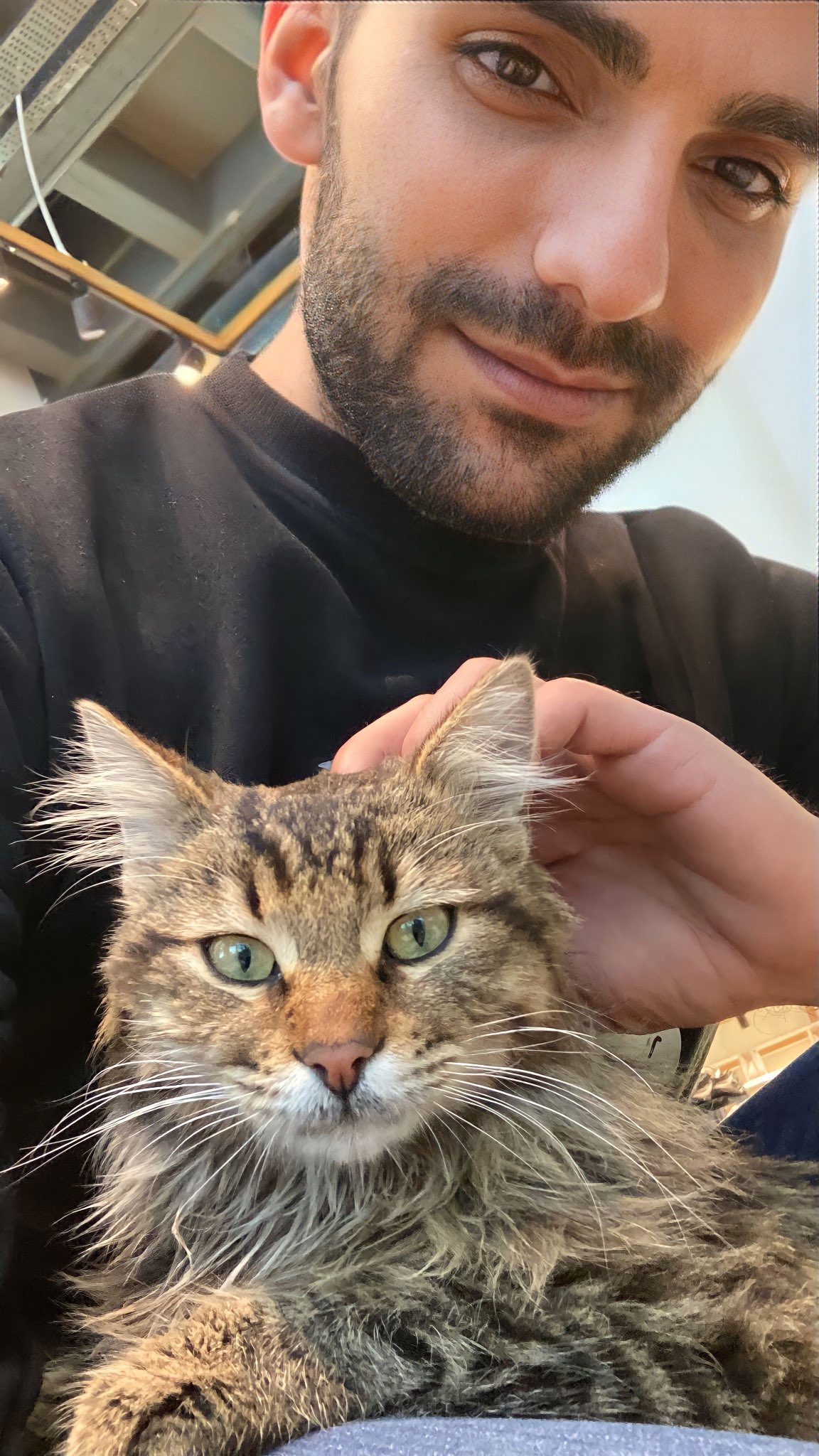 FlpvaXPWAAgmKPW.jpg:large